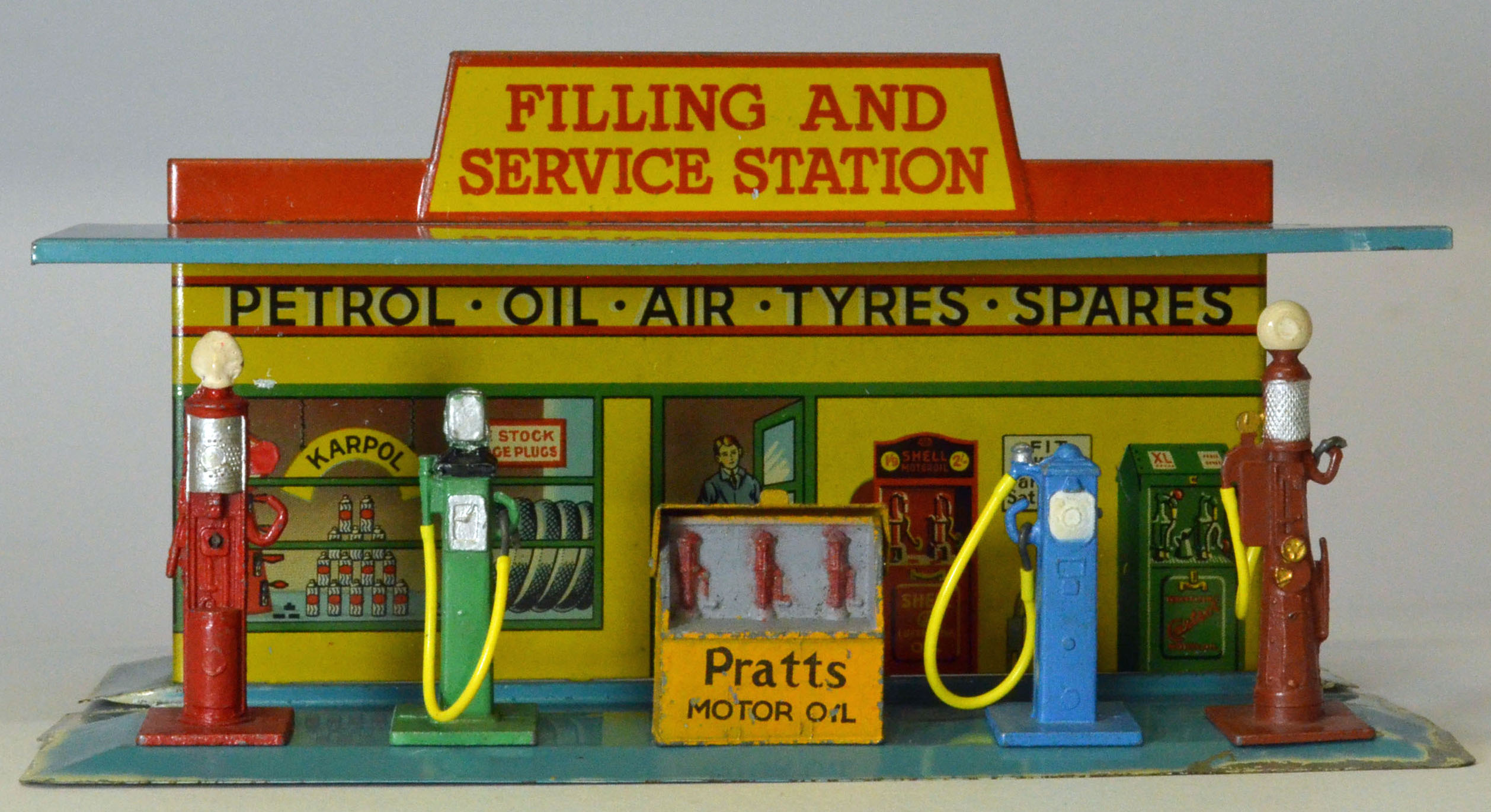 Dinky Toys’ Limited Venture into Tinplate