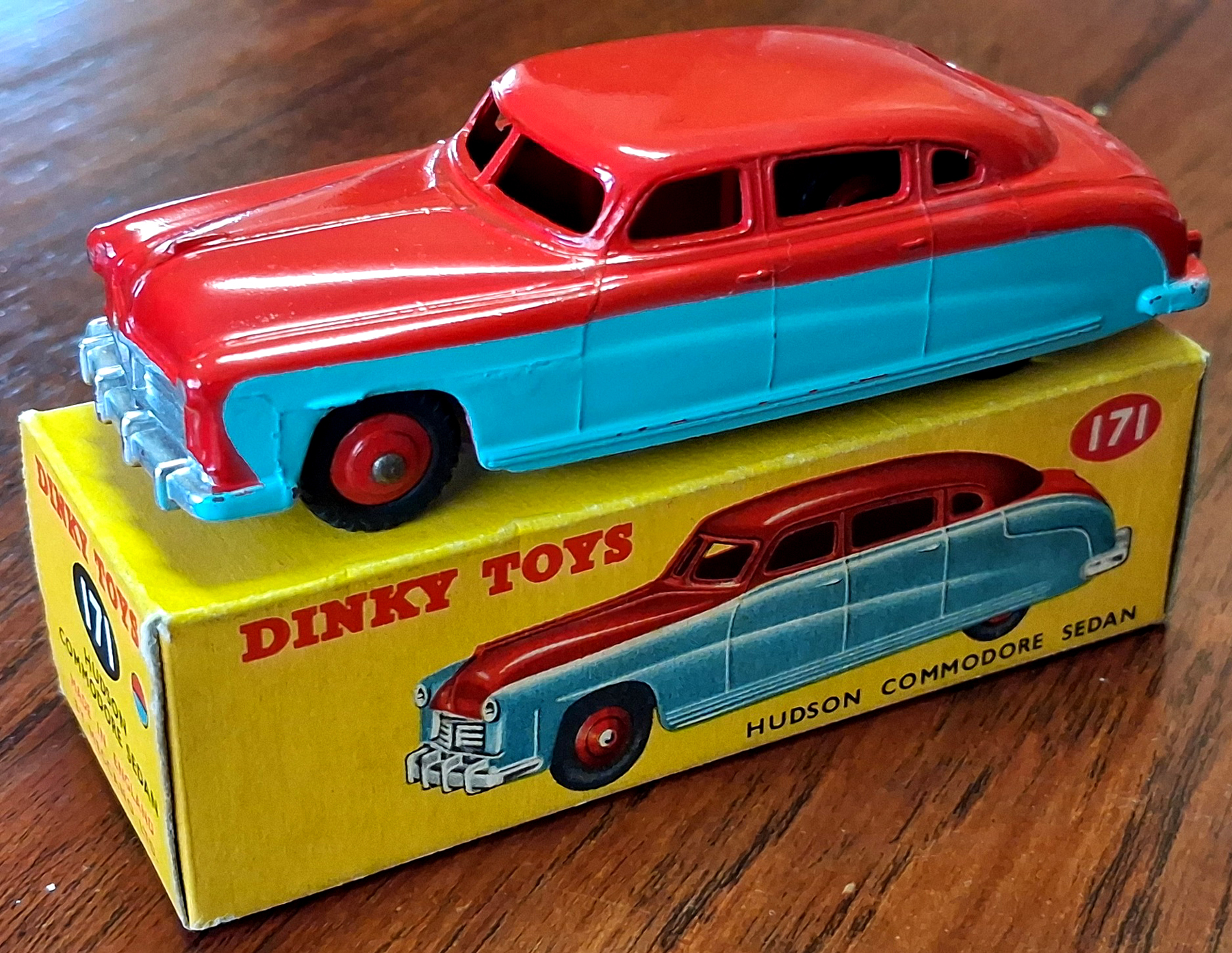 139B, 171 - Hudson Commodore Sedan - Dinky Fans